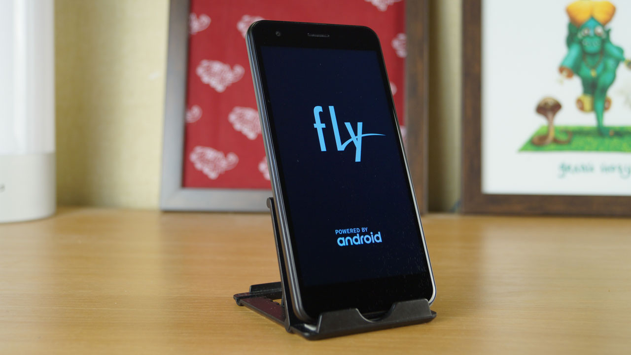 Бюджетный смартфон Fly FS530 с очень ёмкой батареей