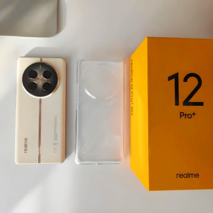 Смартфон Realme 12 Pro Plus