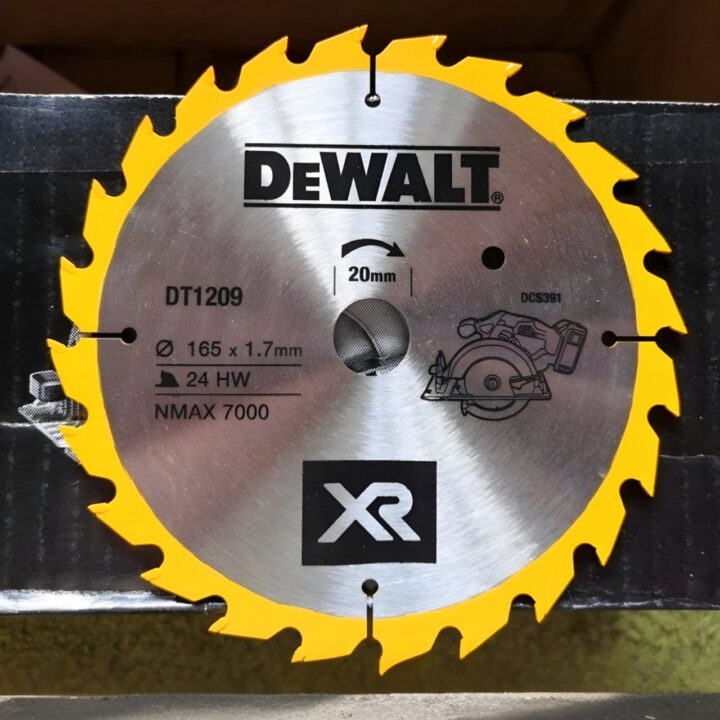 Ручная циркулярная пила DEWALT DCS391