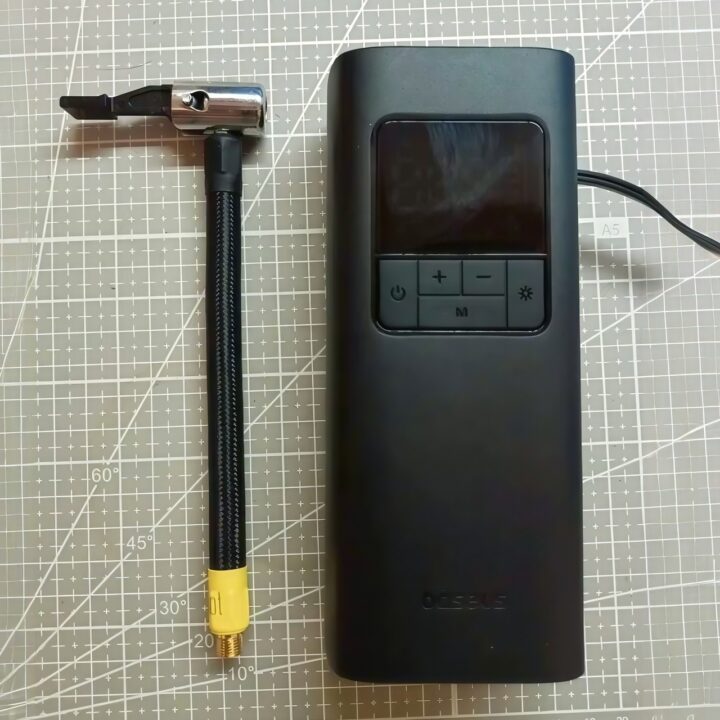 Компактный компрессор Baseus SuperMini Pro: точная подкачка с цифровым контролем