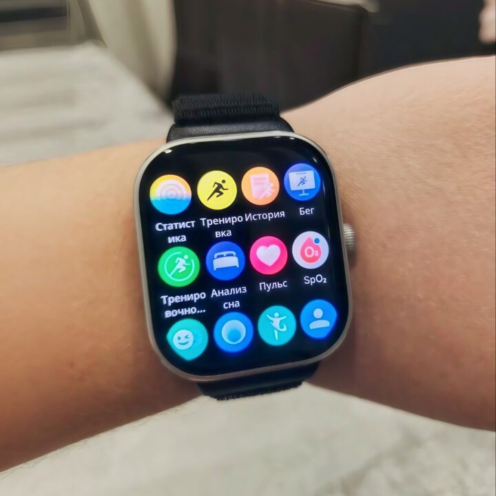 На запястье — как у Джеймса Бонда Redmi Watch 5 в деле