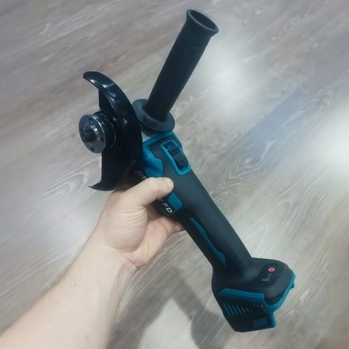 Бюджетная УШМ ONEKFYFD