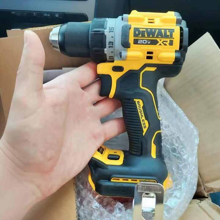 Надежный шуруповерт DeWalt