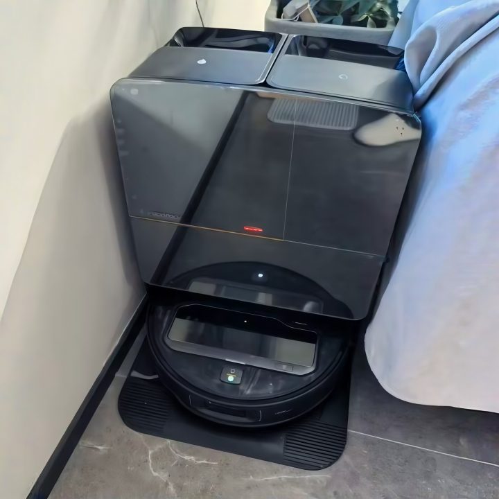 Робот-пылесос Roborock Saros Z70