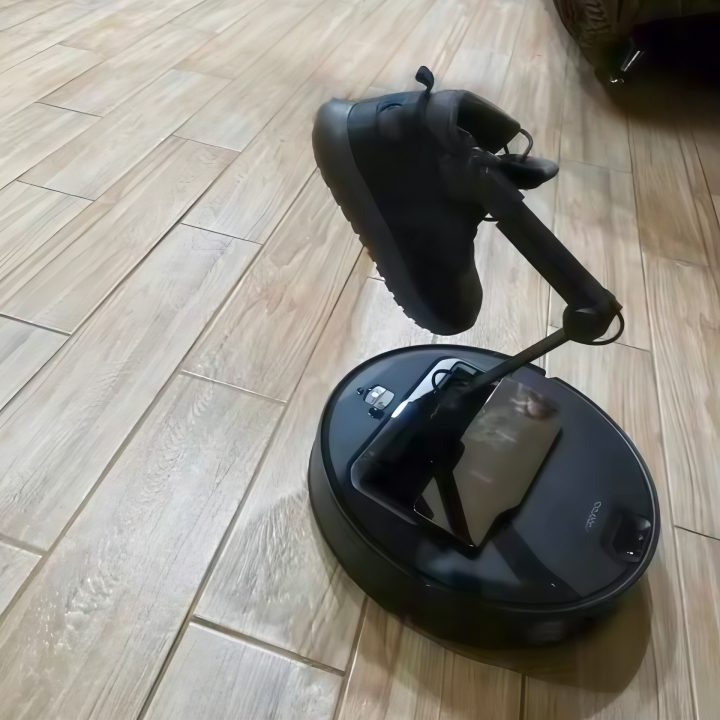 Робот-пылесос Roborock Saros Z70